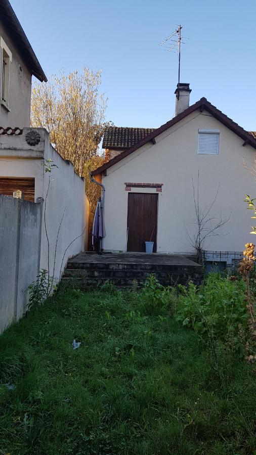 Le Pierre Curie Chez L'Habitant Pierrefitte-sur-Seine Exteriör bild